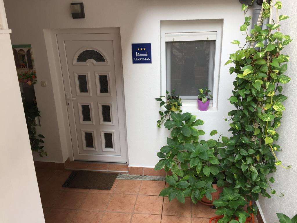 Apartment Pula Exterior photo